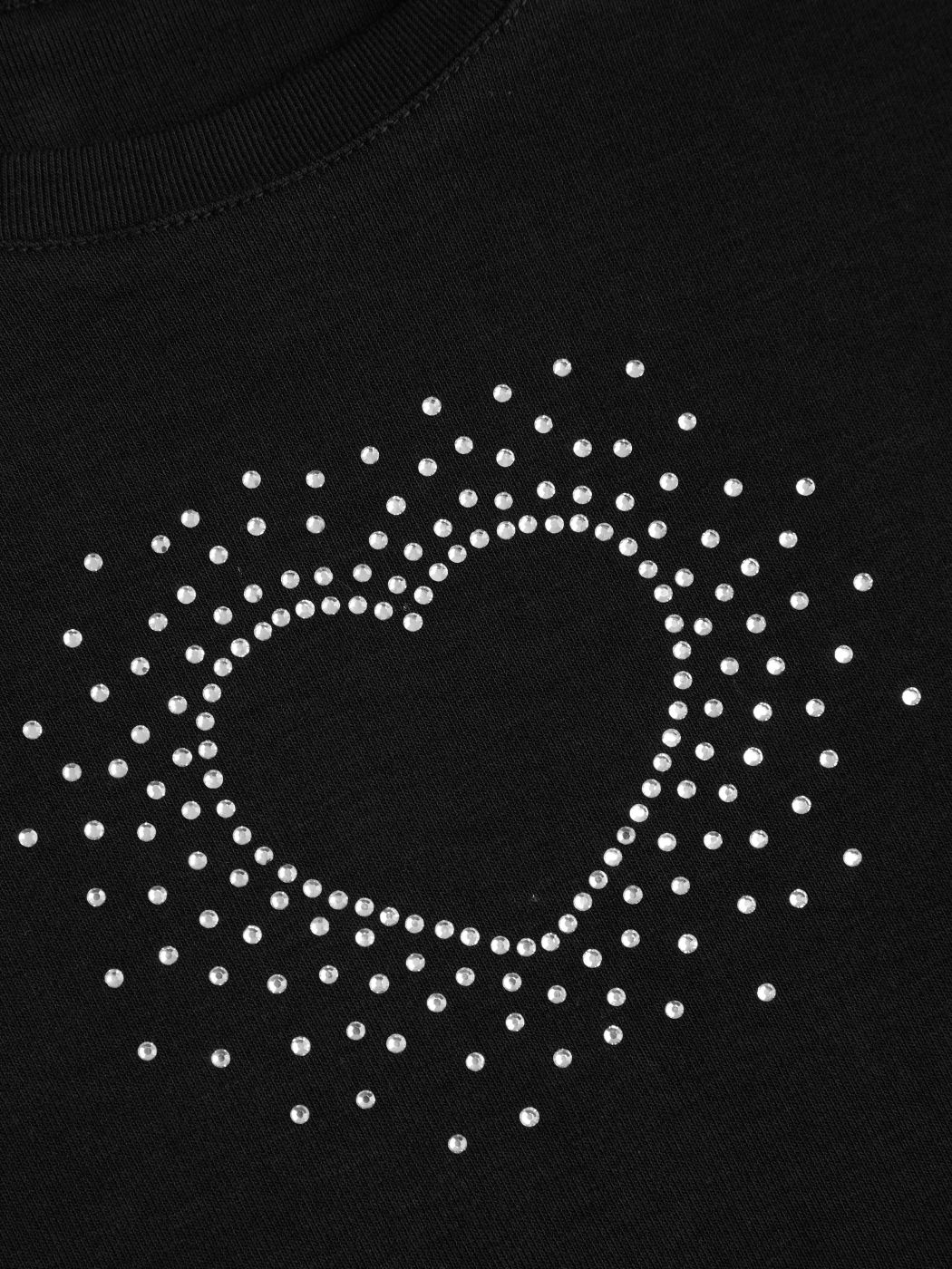 Round Neckline Rhinestone Heart Crop Tee