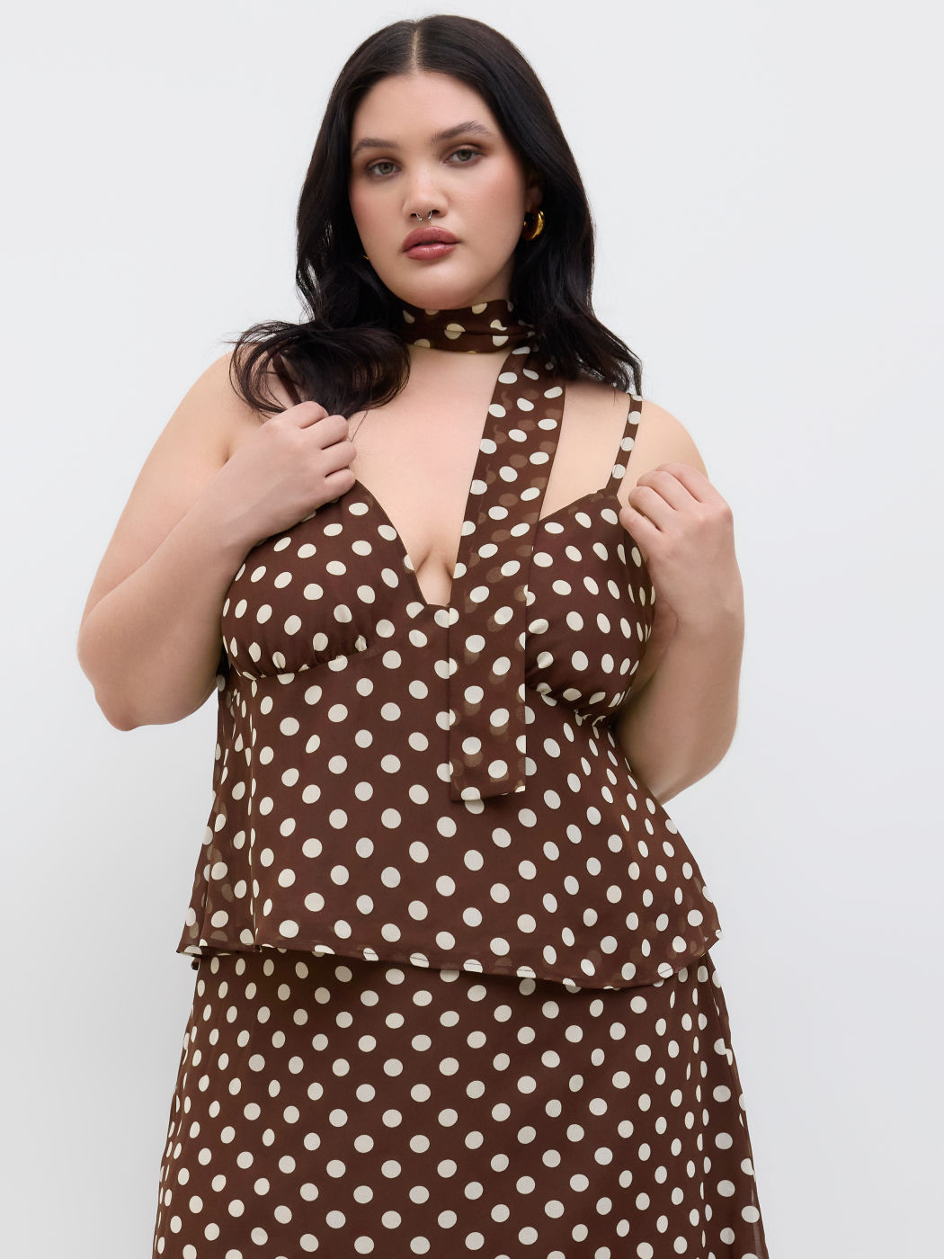 Chiffon V-Hals-Polka-Dot-Cami-Oberteil mit Schal Kurve & Plus