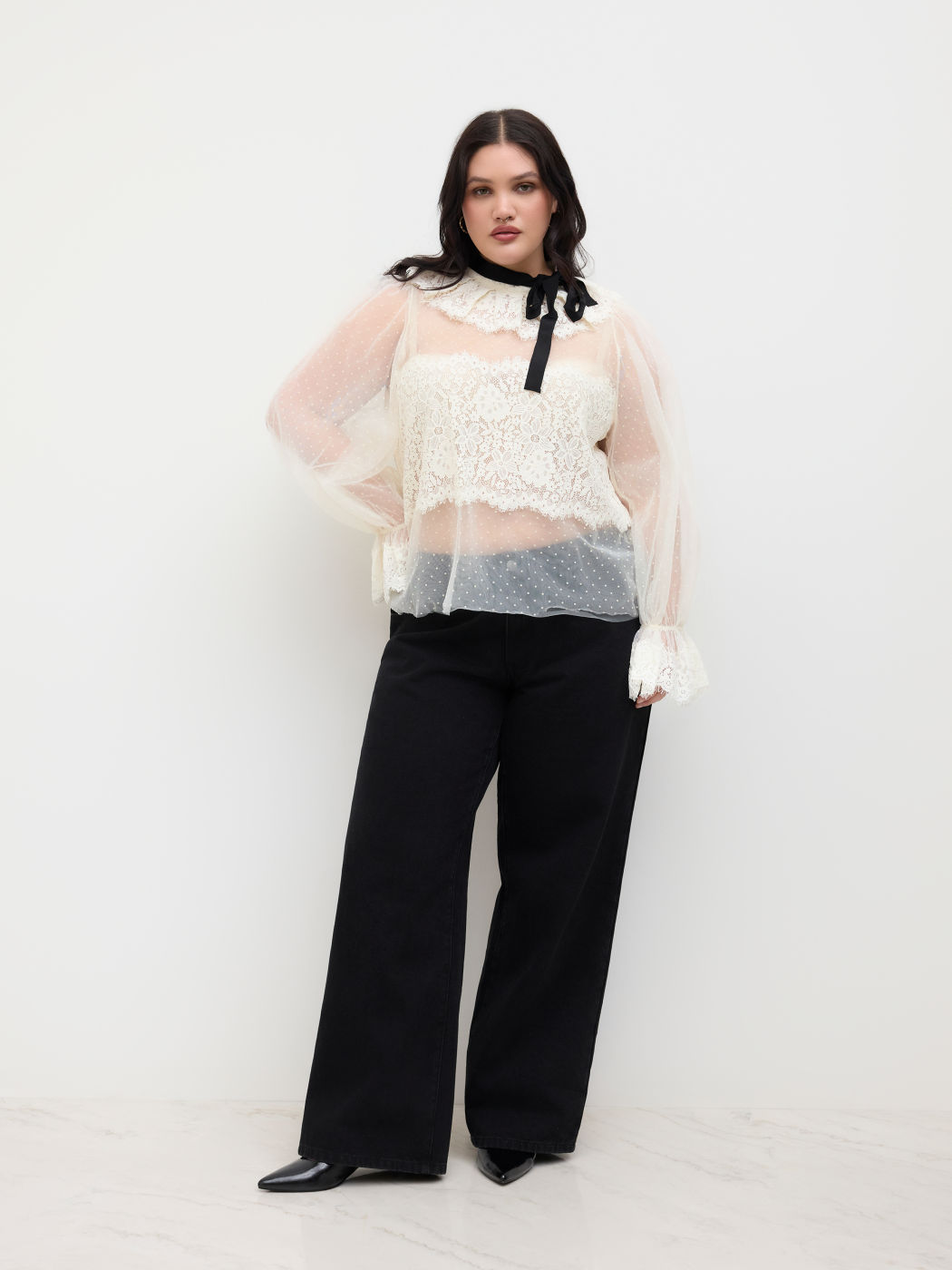 Lace Floral Guipure Bowknot Blouse Curve & Plus