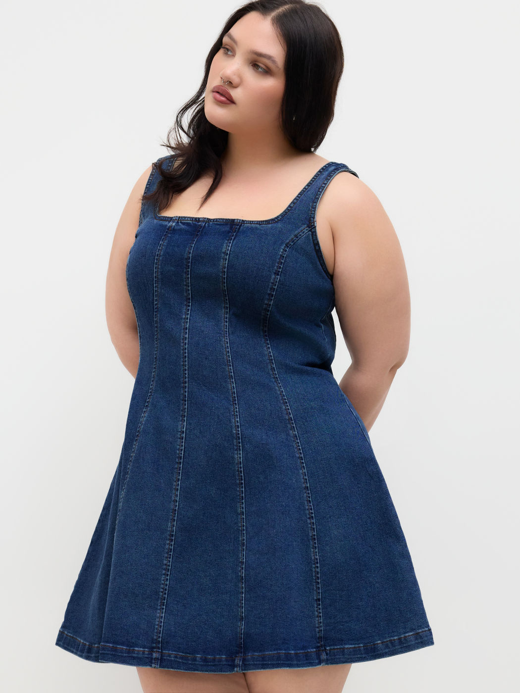 Stretch-Denim-Kleid mit Viereckausschnitt und Reißverschluss Kurve & Plus