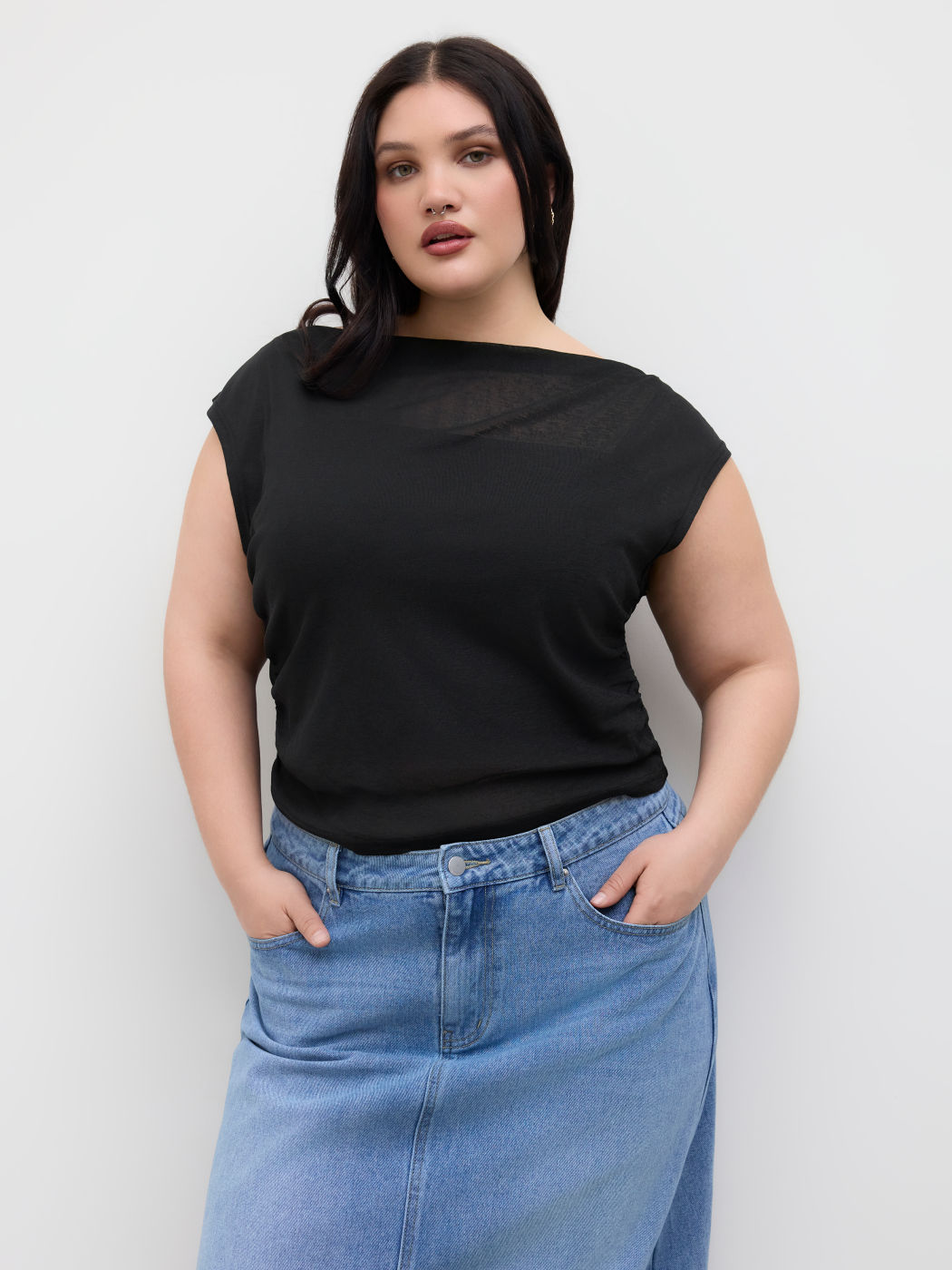 Top con scollo a barca e top cami Curve & Plus