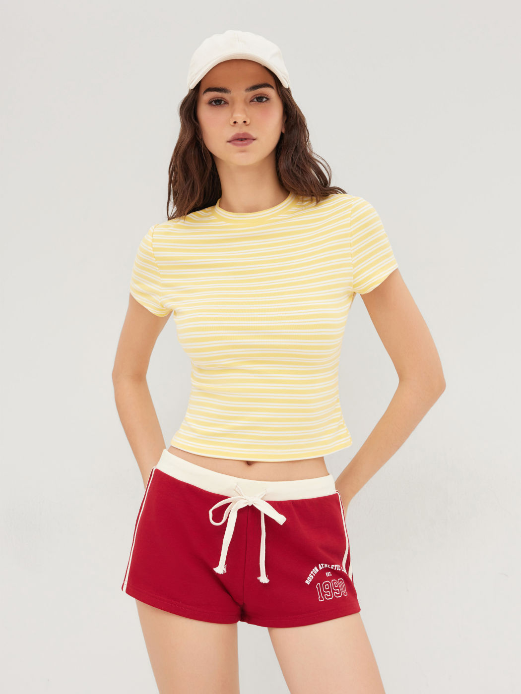 T-shirt a maniche corte a righe con scollo rotondo
