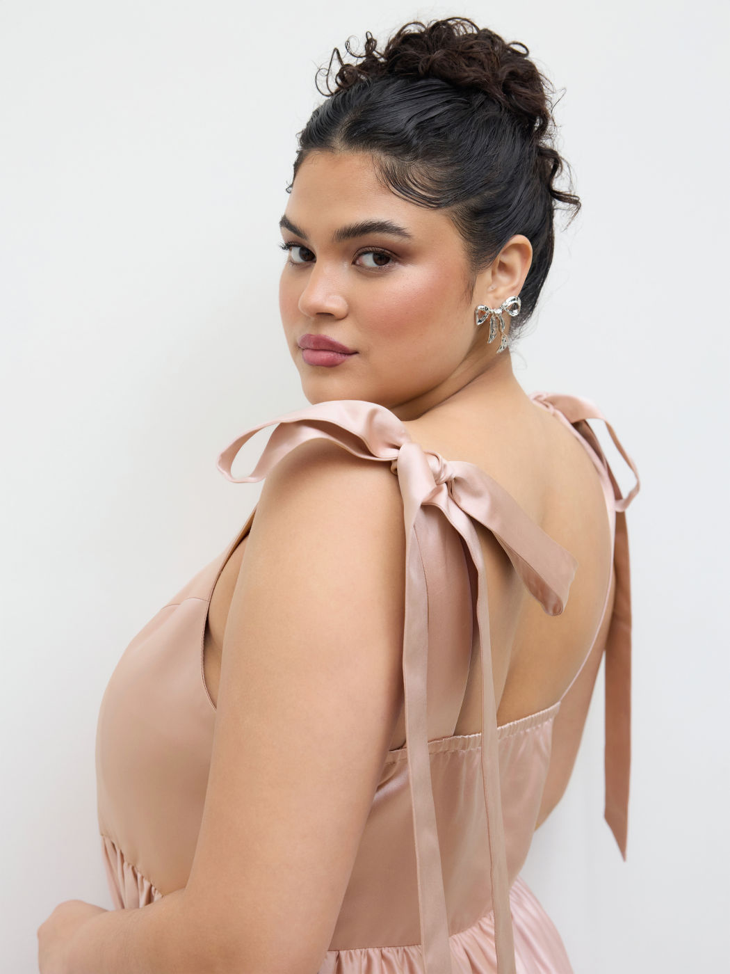 U-neckline Bowknot Pleated Maxi Dress Curve & Plus