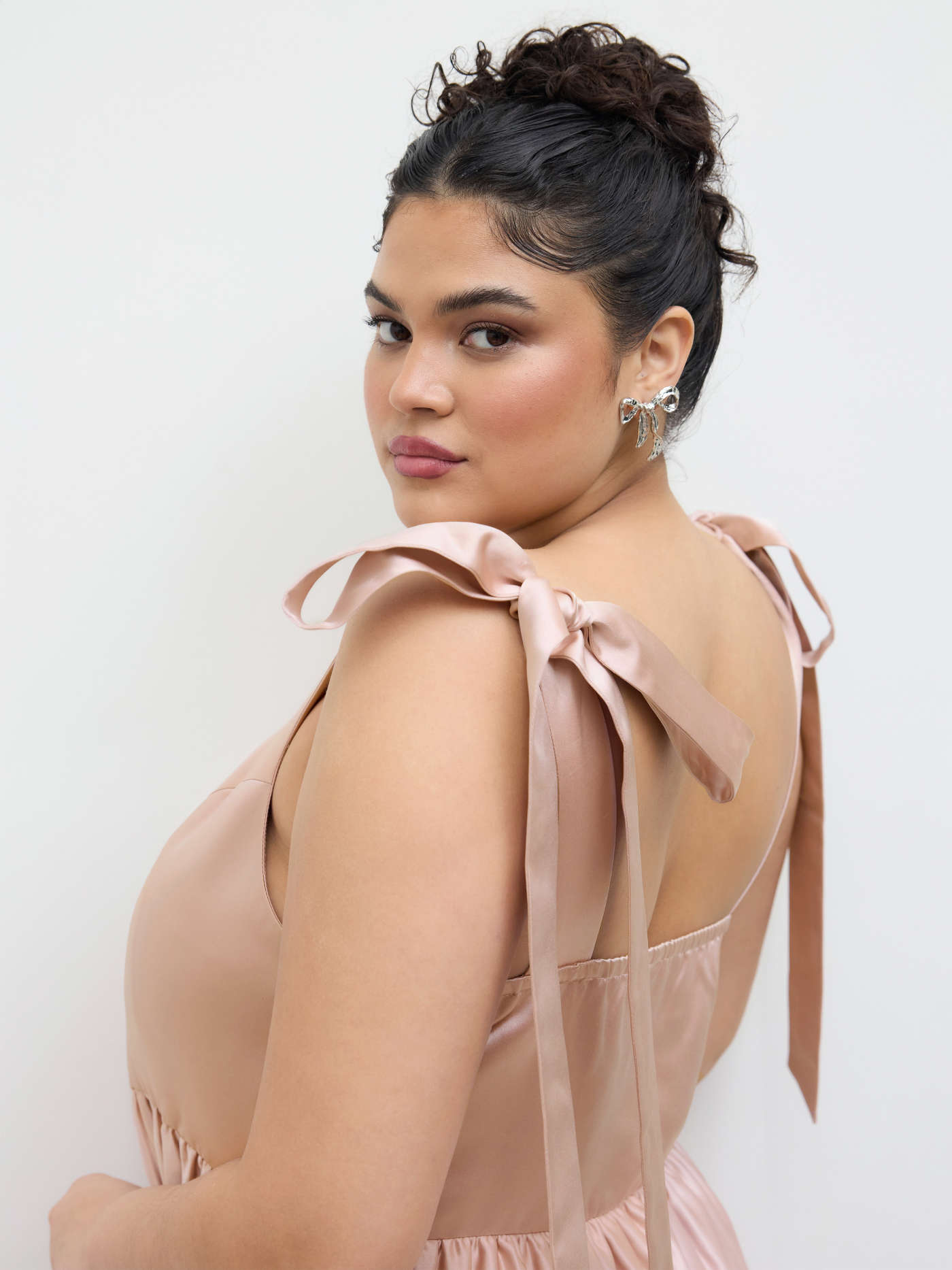 U-neckline Bowknot Pleated Maxi Dress Curve & Plus