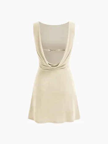 Mini-Kleid mit Bootshals, rückenloser Ausschnitt und Ketten-Details