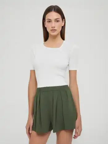 Zug-on-Rüschen-Shorts