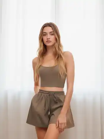 U-Halsausschnitt Crop Cami Oberteil & elastisches Weitbein Shorts Set