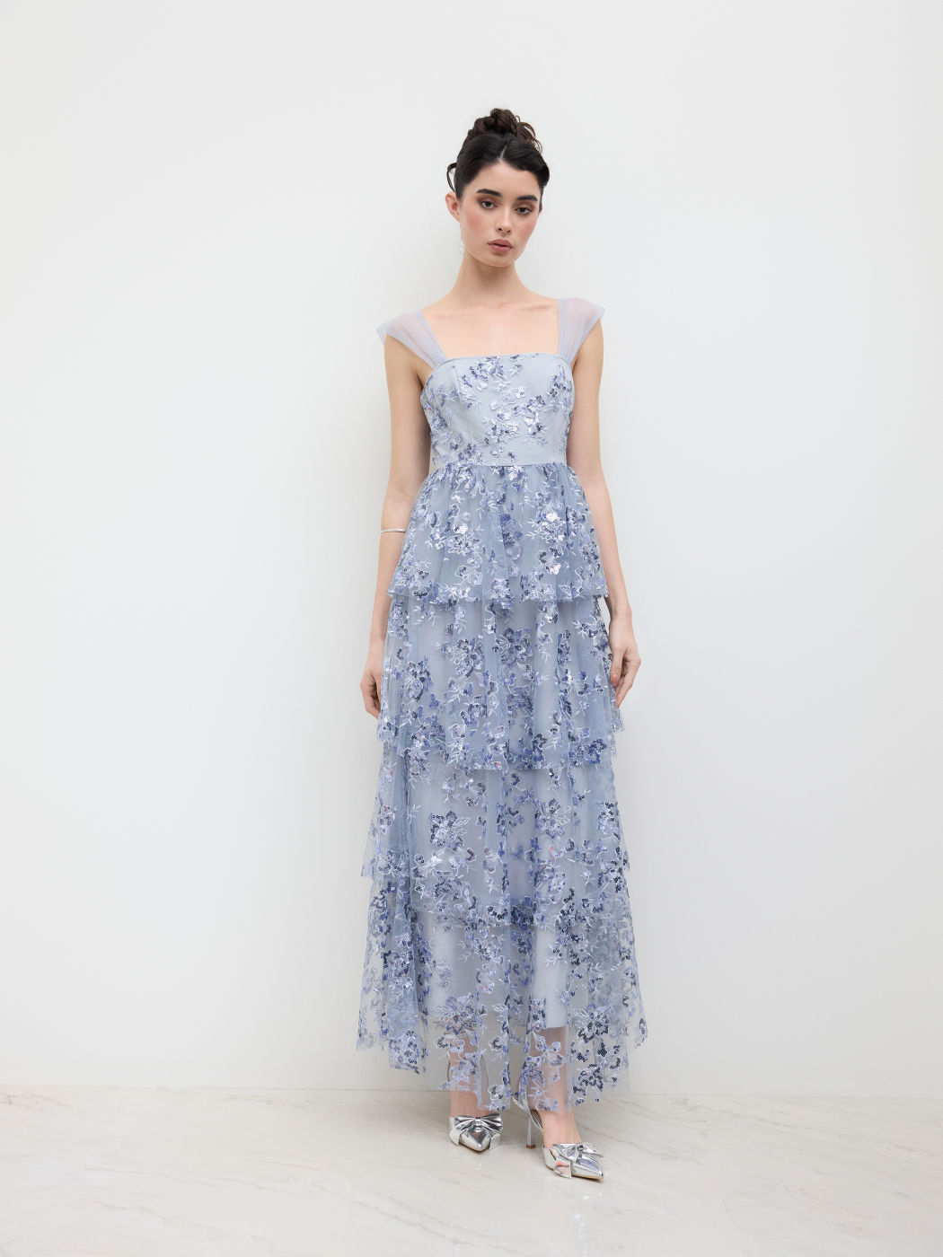 Maxikleid mit Floral-Sequins, Tüllschichten, Maschenstoff und quadratischem Halsausschnitt