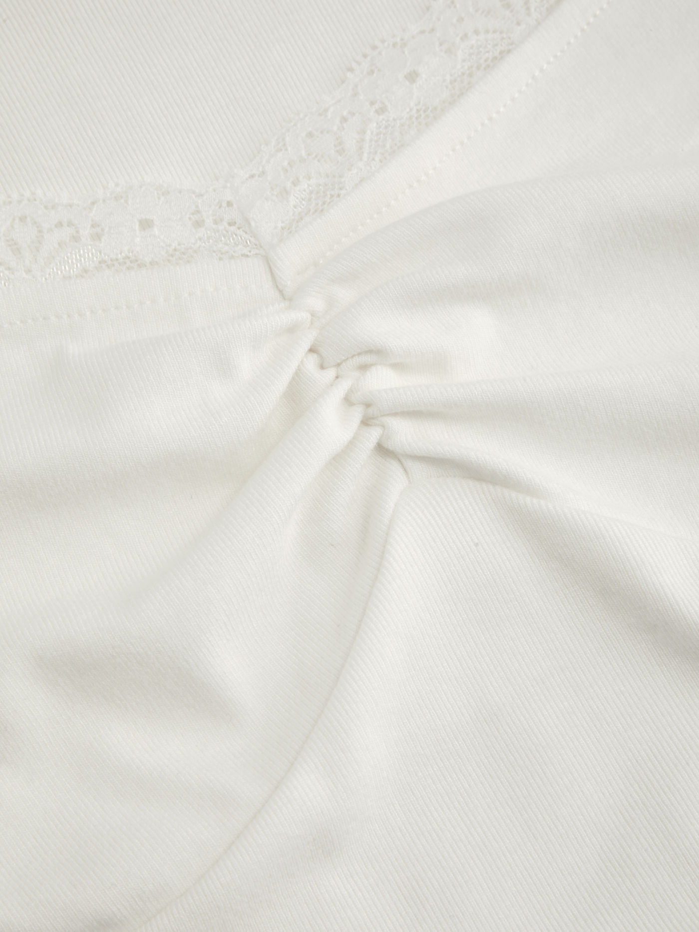 V-neck Lace Lettuce Trim Short Sleeve Tee