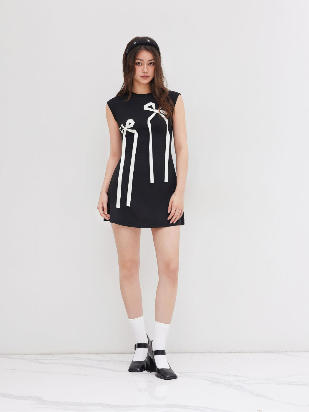 Round Neckline Bowknot Sleeveless Mini Dress