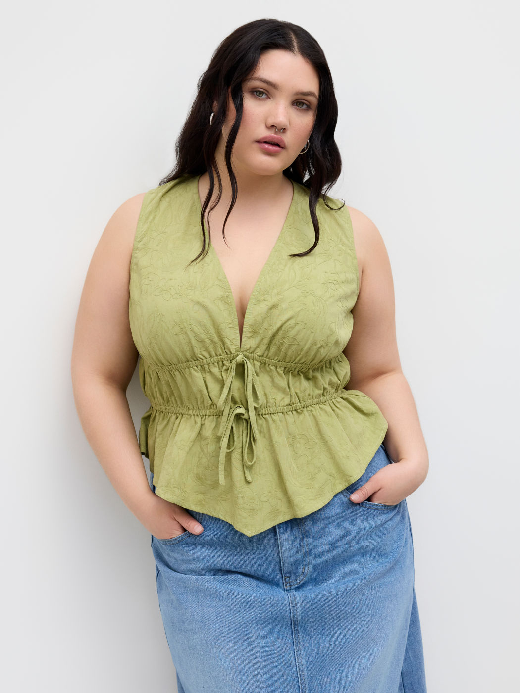 100% Baumwolle V-Hals-Bluse mit Frontbinde und Strumpfband Kurve & Plus