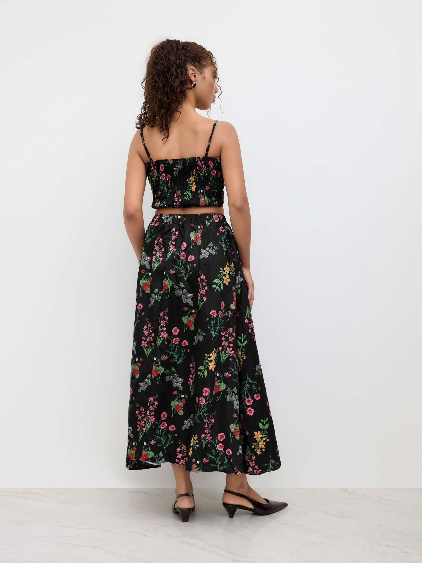 Floral Shirred Knotted Crop Cami Top