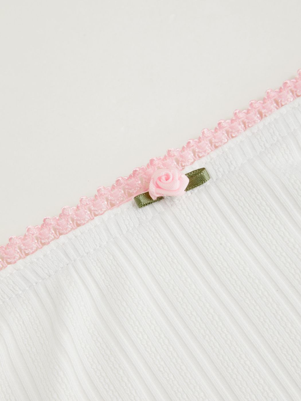Rosette Ruched Contrasting Binding Bandeau Top