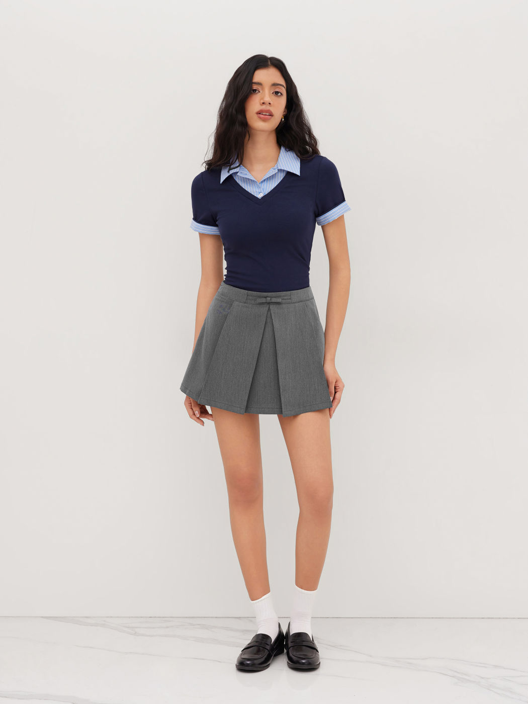 Mid Rise Bowknot Pleated Mini Skirt