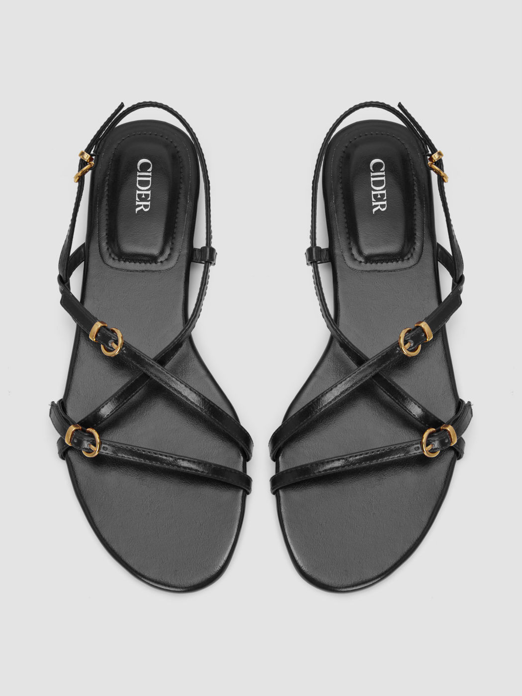 Sandalen mit einstellbaren Riemen