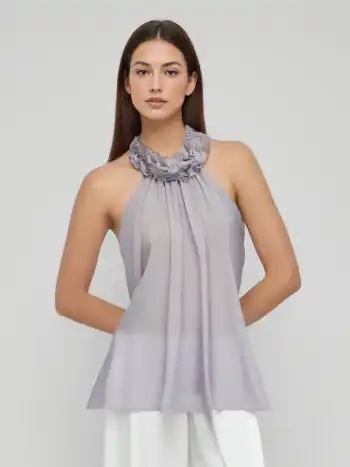 Oversize Bluse aus Leinenmischung mit Halterhals und Salatrand