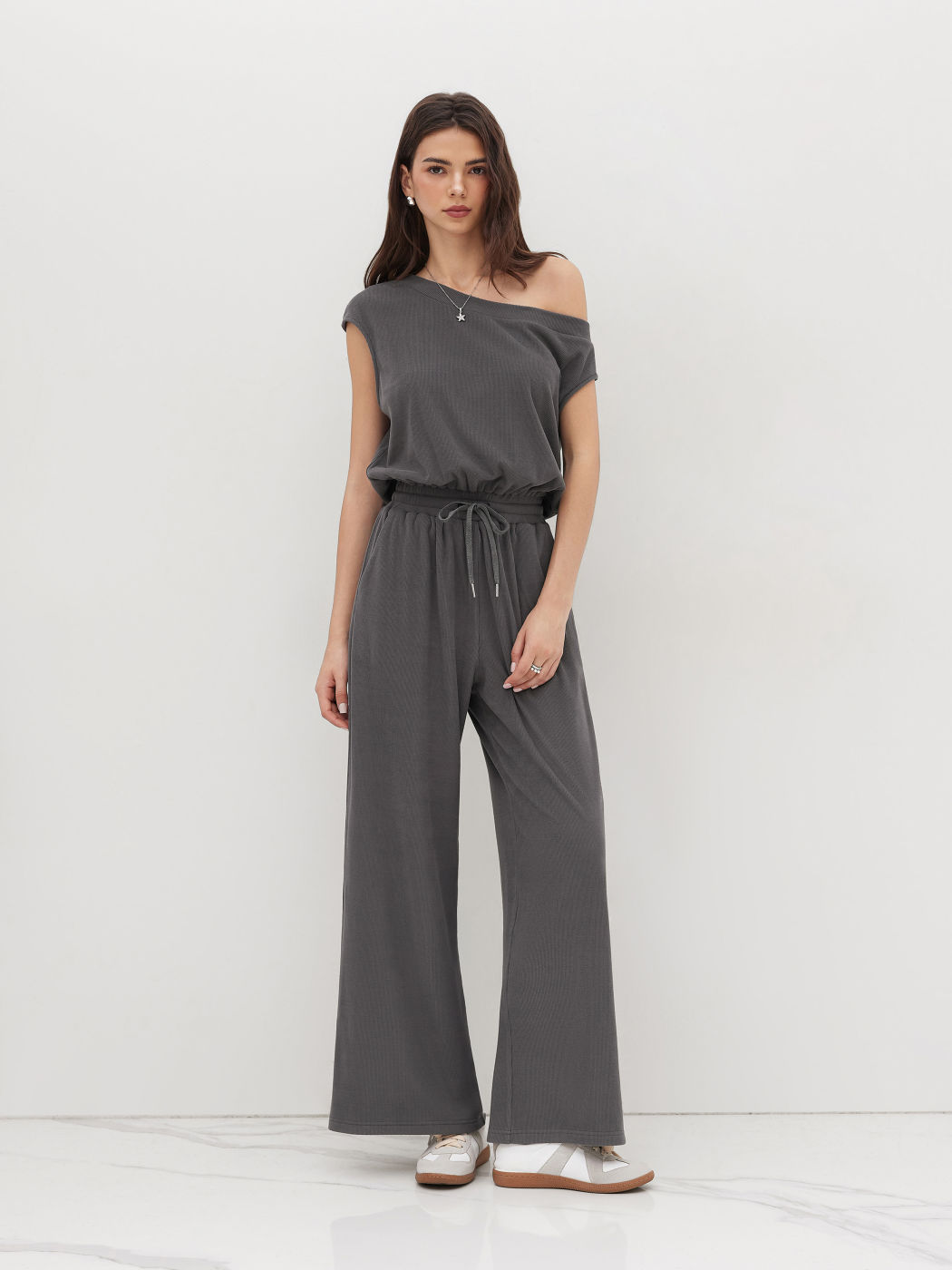 Asymmetrisch halsiges Reißverschluss-Overalls