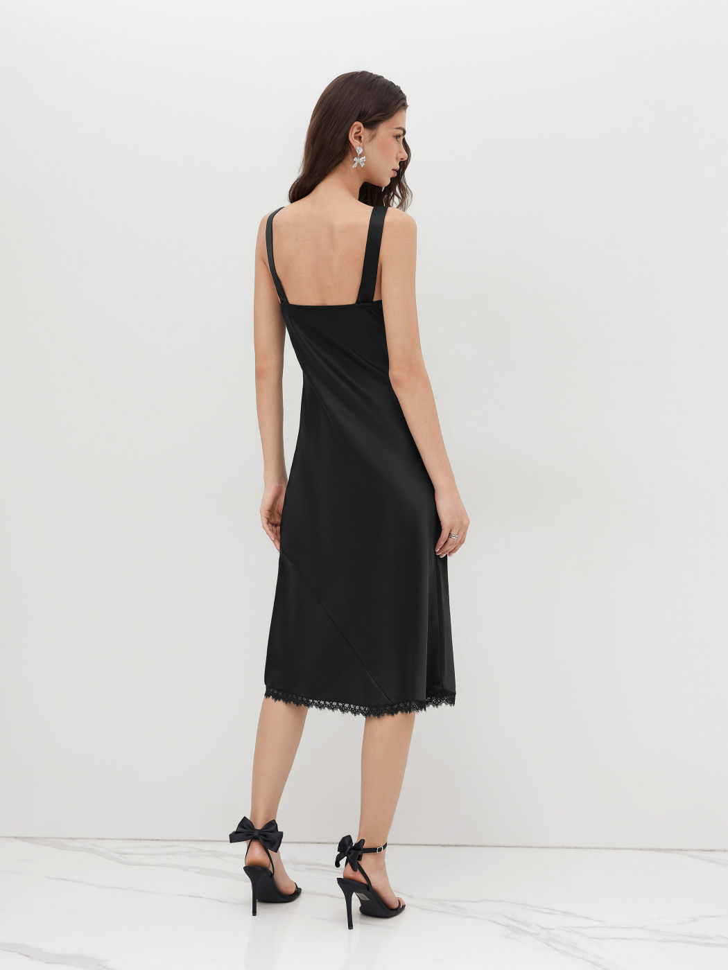 V-neck Lace Trim Midi Dress