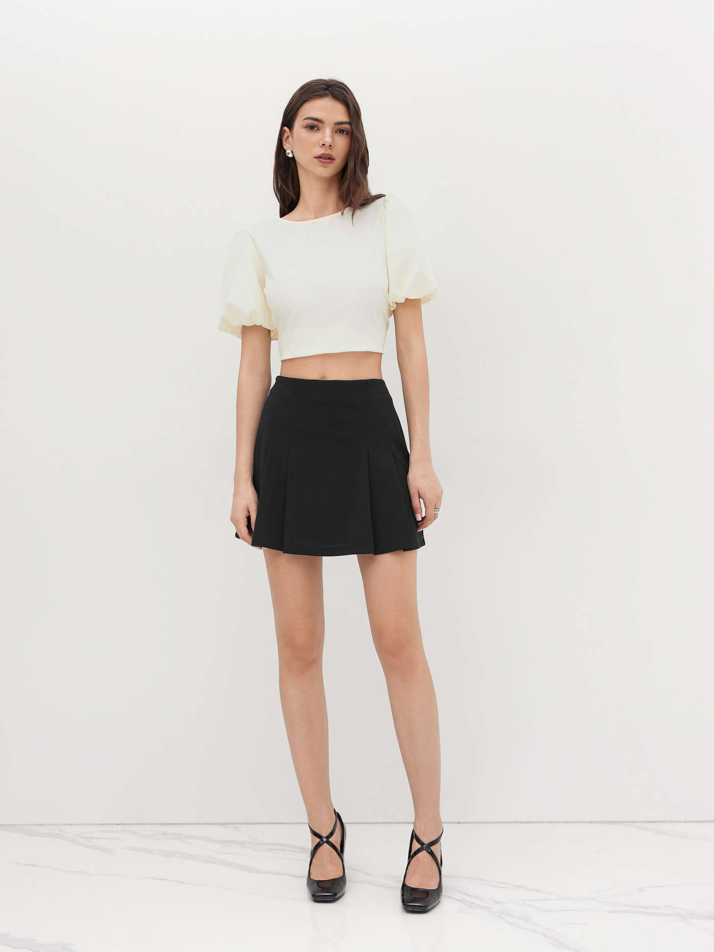 Mid Rise Pleated Mini Skirt