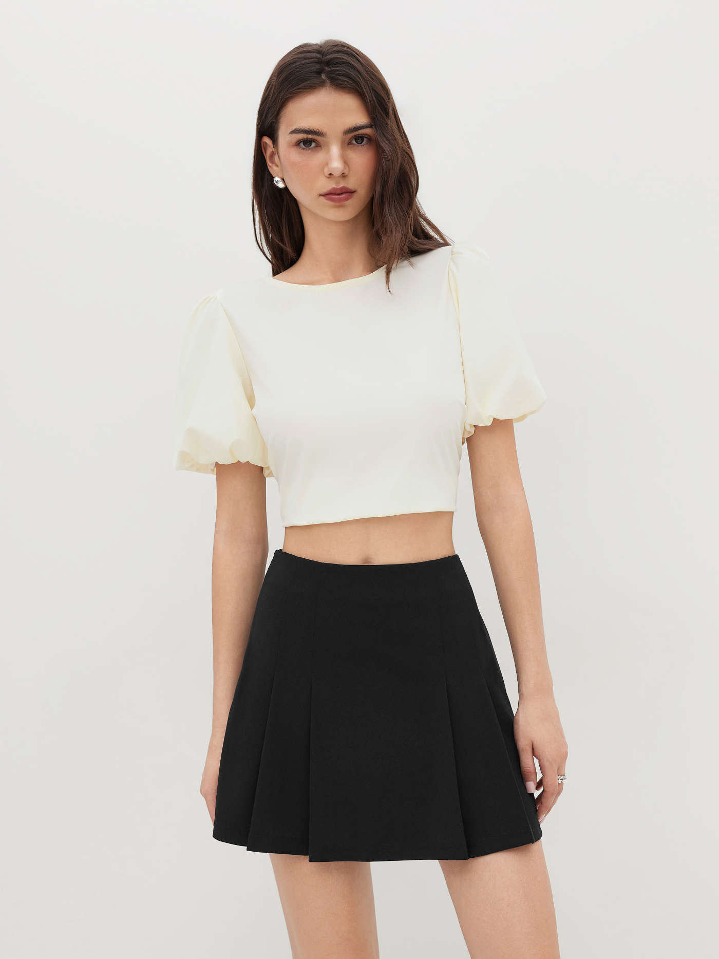 Mid Rise Pleated Mini Skirt