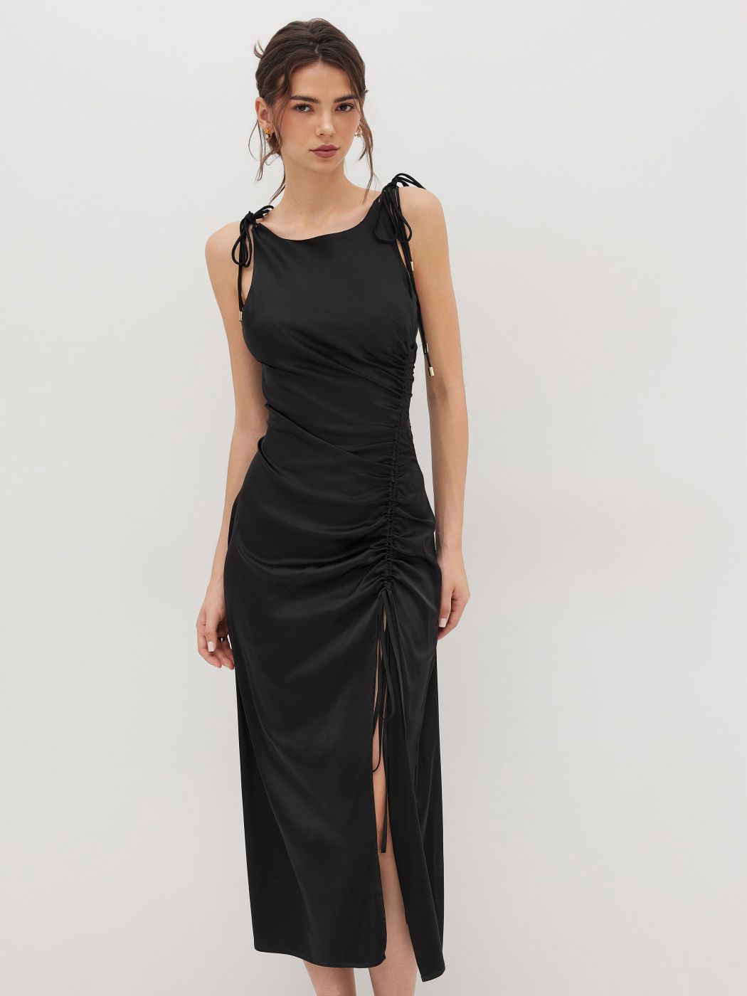 Satin Maxikleid mit Bootshals, Knoten, Rüschen, Zugverschluss und Schlitz