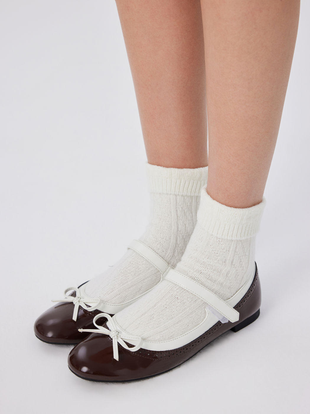 TWO-TONE BOW HOLLOW OUT MARY JANE SHOES