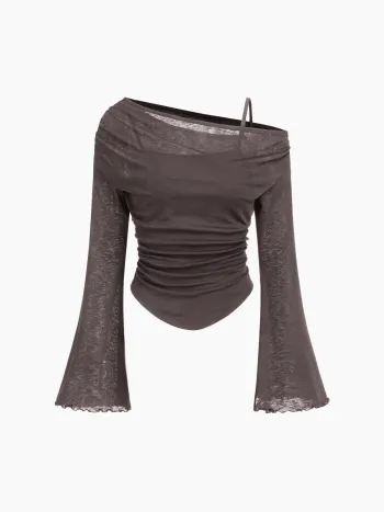 T-Shirt mit asymmetischem Halsrand, gerafften Seiten und Salatrand