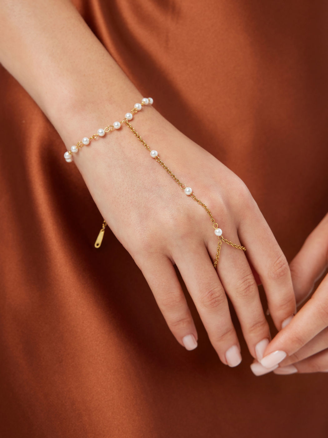 18K vergoldete, edelstahlhaltige Faux-Perlen-Mittens-Armband