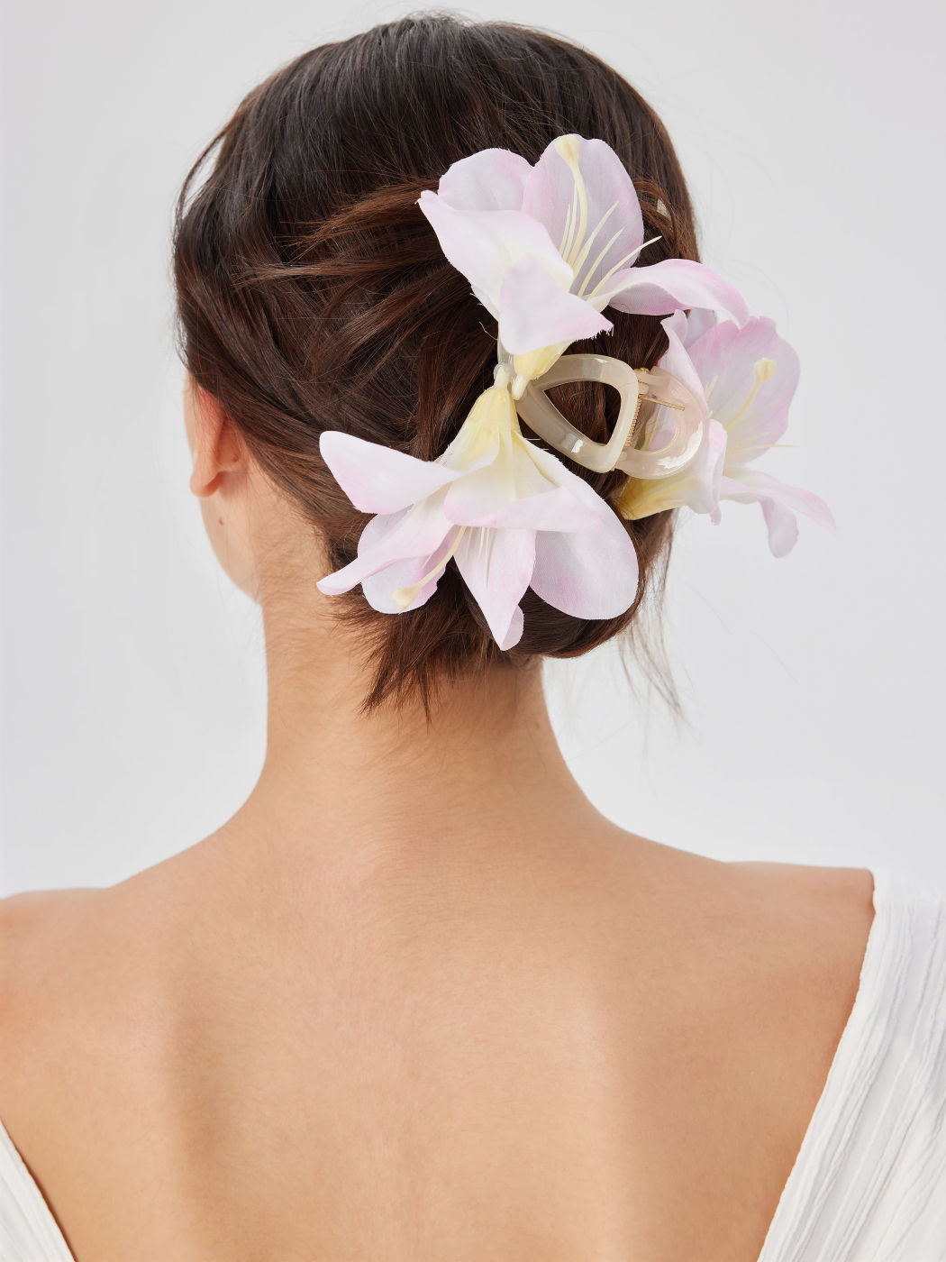  TRIPLE FLOWER HAIR CLAW 