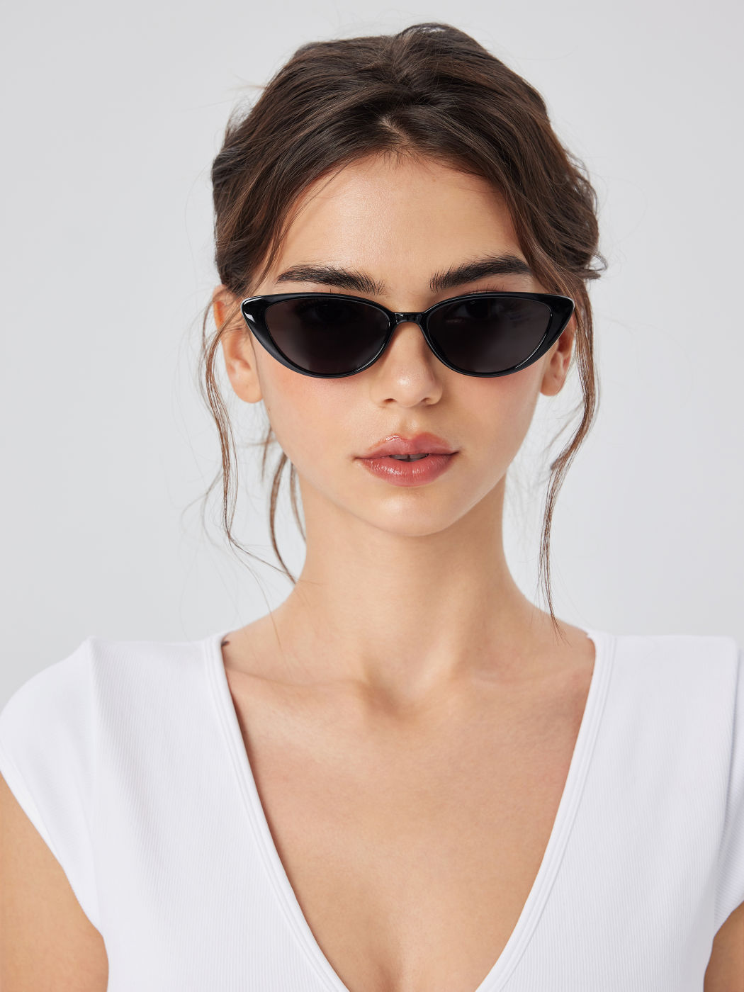 CAT-EYE SUNGLASSES