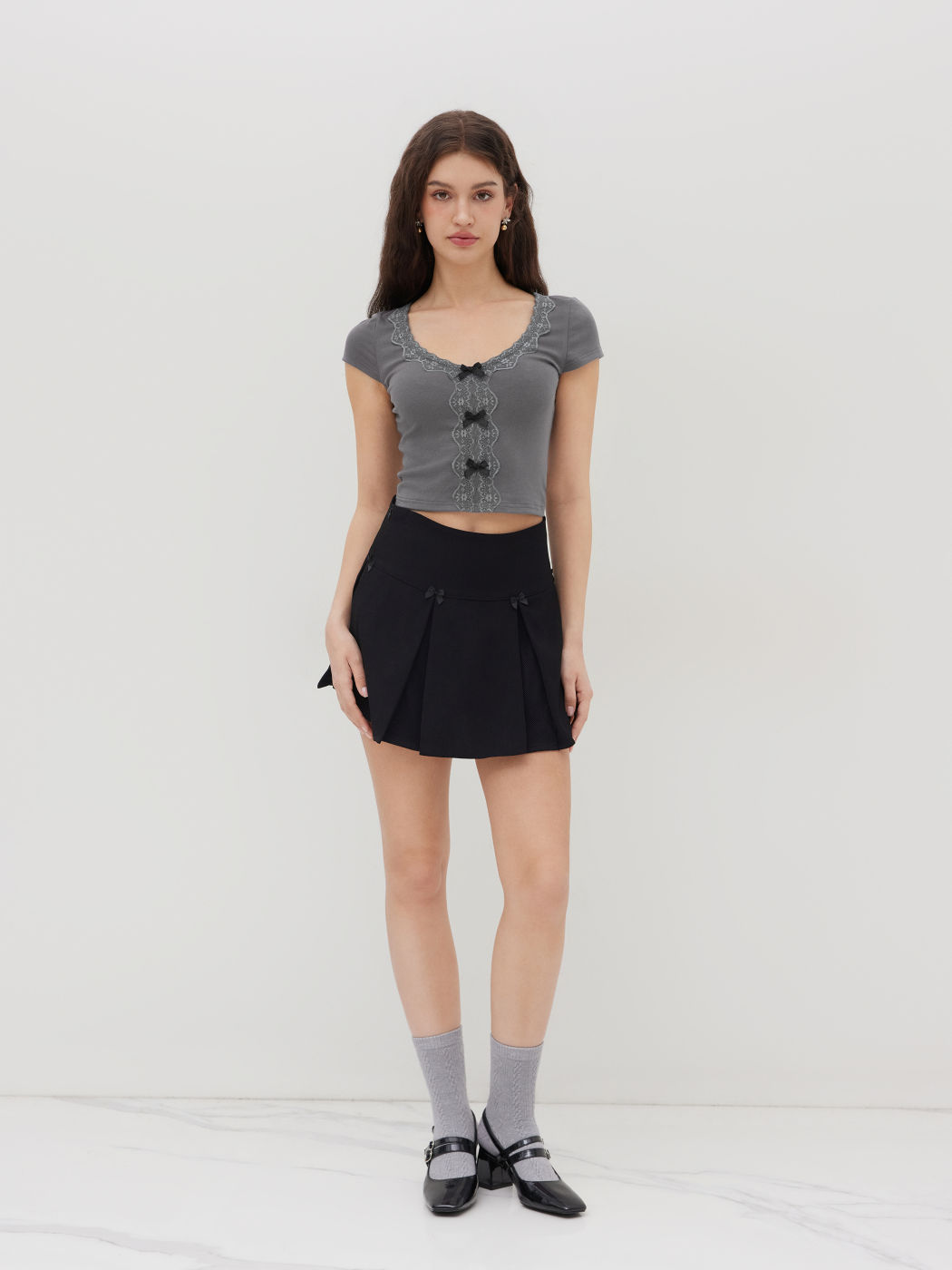 V-Ausschnitt Spitze-Bordüre Schleife Crop Top
