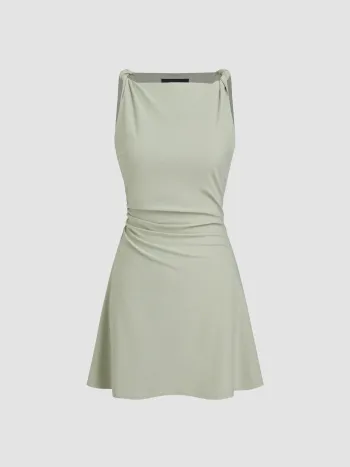 Mini-Kleid mit Bootshals und Knickungen