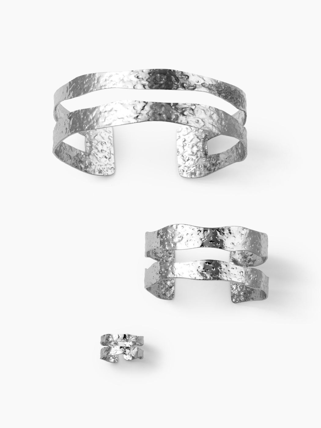 TEXTURED DOUBLE-LAYERED CUFF BRACELET & RING SET