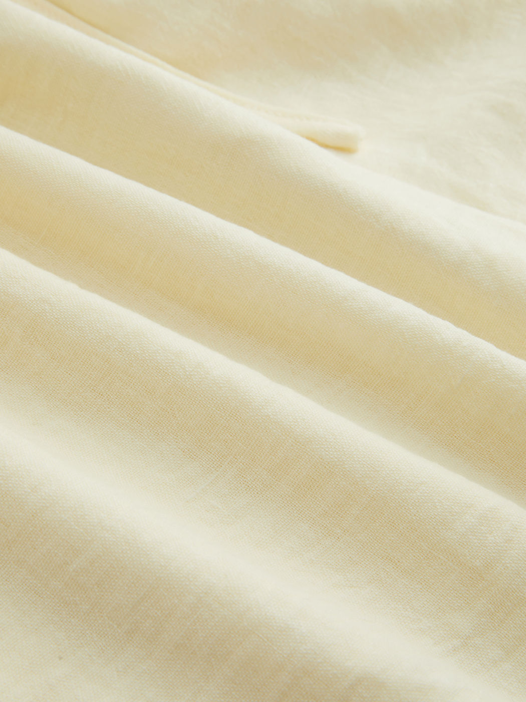 Pagliaccetto annodato con scollo quadrato e bordo in pizzo