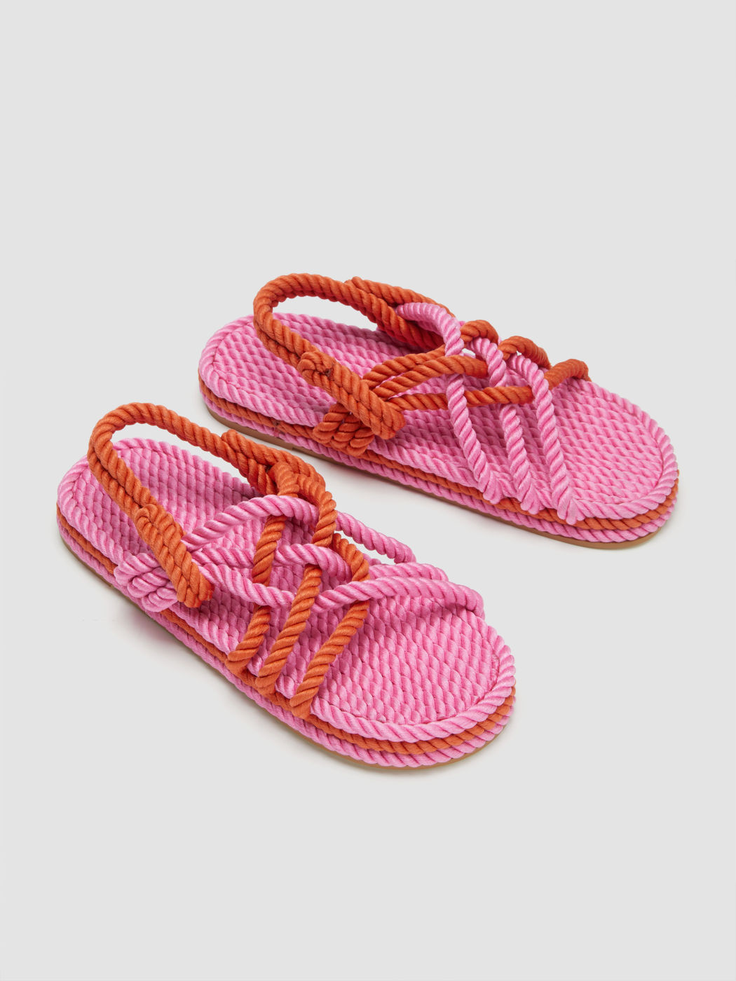TWO-TONE ROPE WOVEN FLAT SANDALS