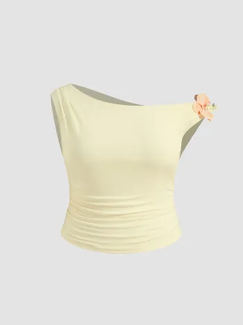 Asymmetrischer Hals, gerucherte Blumen-Tank-Top Kurve & Plus