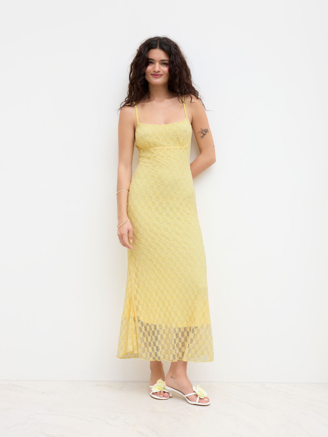 Spitzenblumen-Mermaid-Slip-Maxikleid