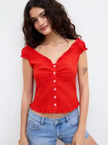 Süße Bluse mit Salatrand und Strumpfband