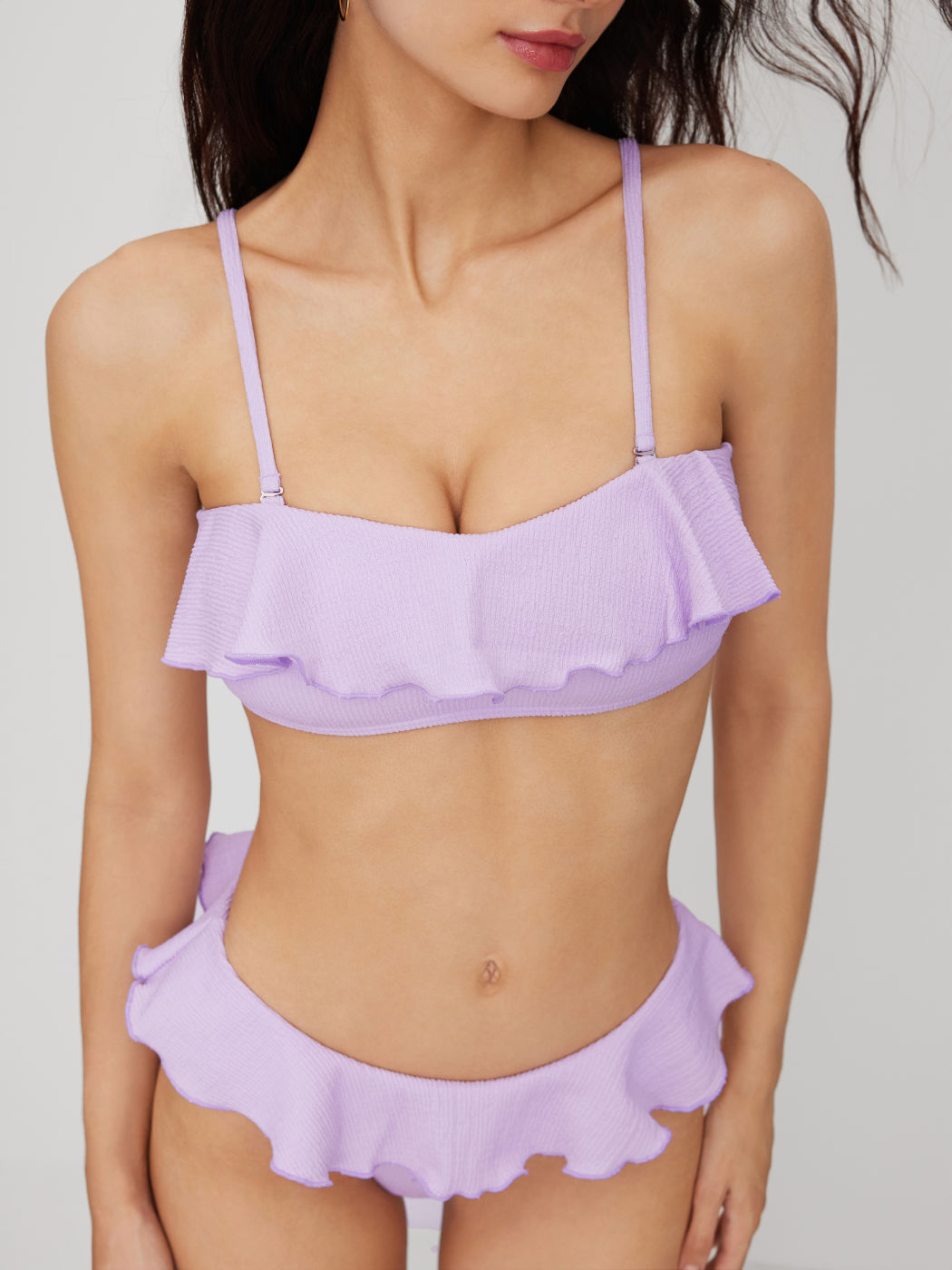U-neckline Lettuce Trim Bracelet Cheeky Bikini Set
