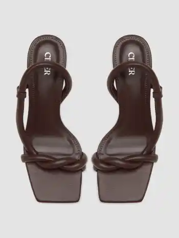 STRAPPY CHUNKY HEELS