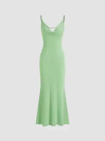 Maxikleid in Mermaid-Style mit Halsausschnitt, rückenloser Design und Ketten-Details