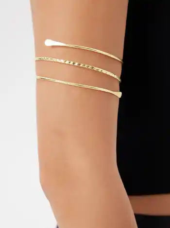 MULTI-LAYERED SPIRAL TEXTURED METALLIC ARM CUFF