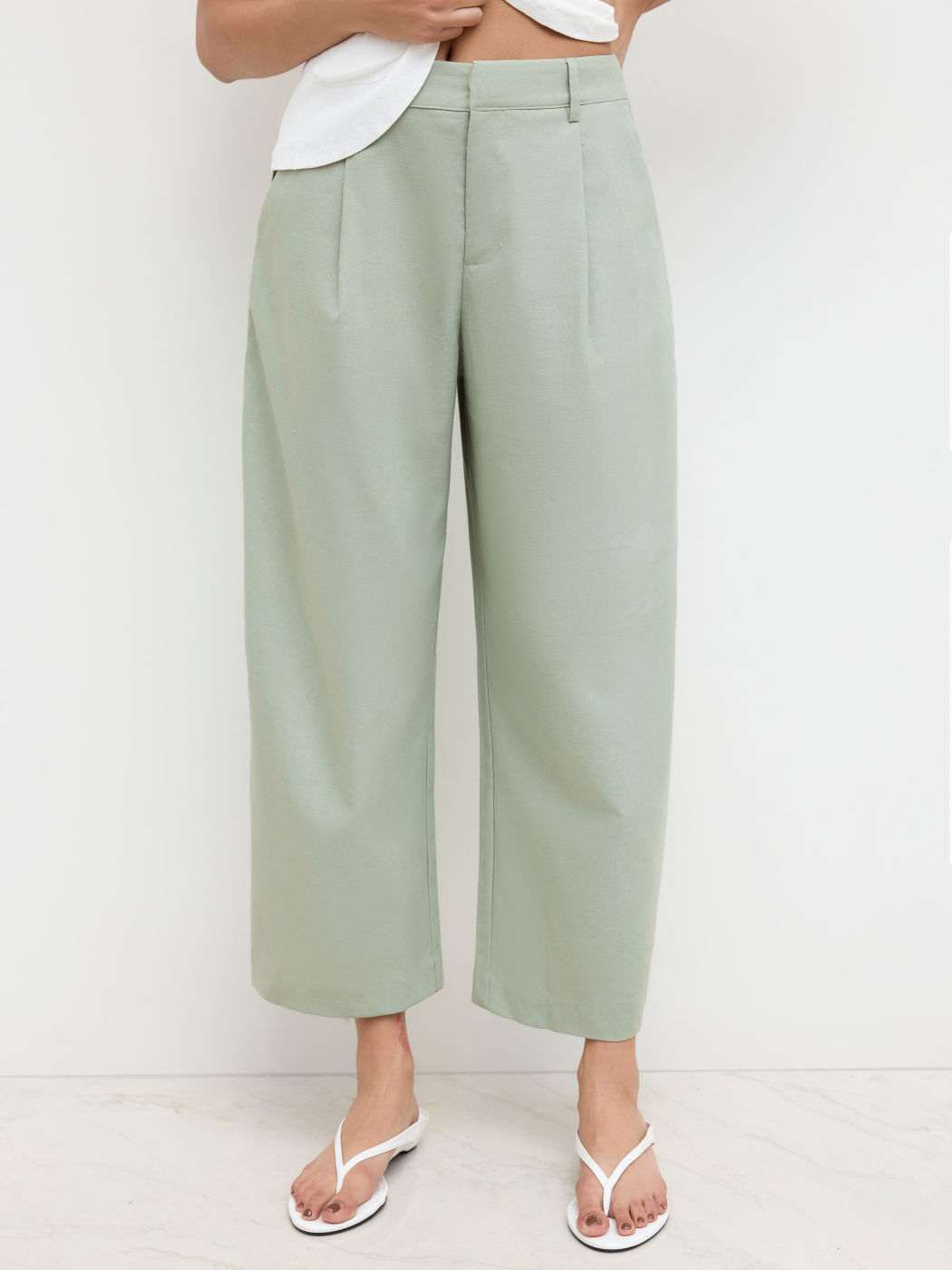 Linen-blend Mid Rise Barrel-leg Cropped Trousers