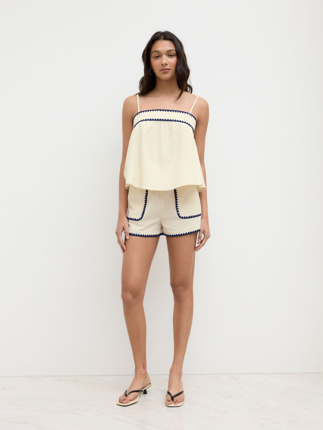 Linen-blend Contrasting Binding Oversized Cami Top & Mid Rise Shorts Set