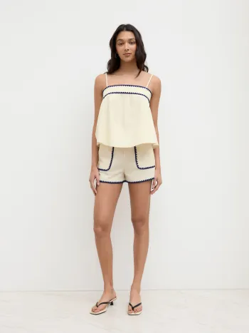 Oversize Cami-Top & Mittelhohe Shorts-Set aus Leinenmischung mit Kontrastbesatz
