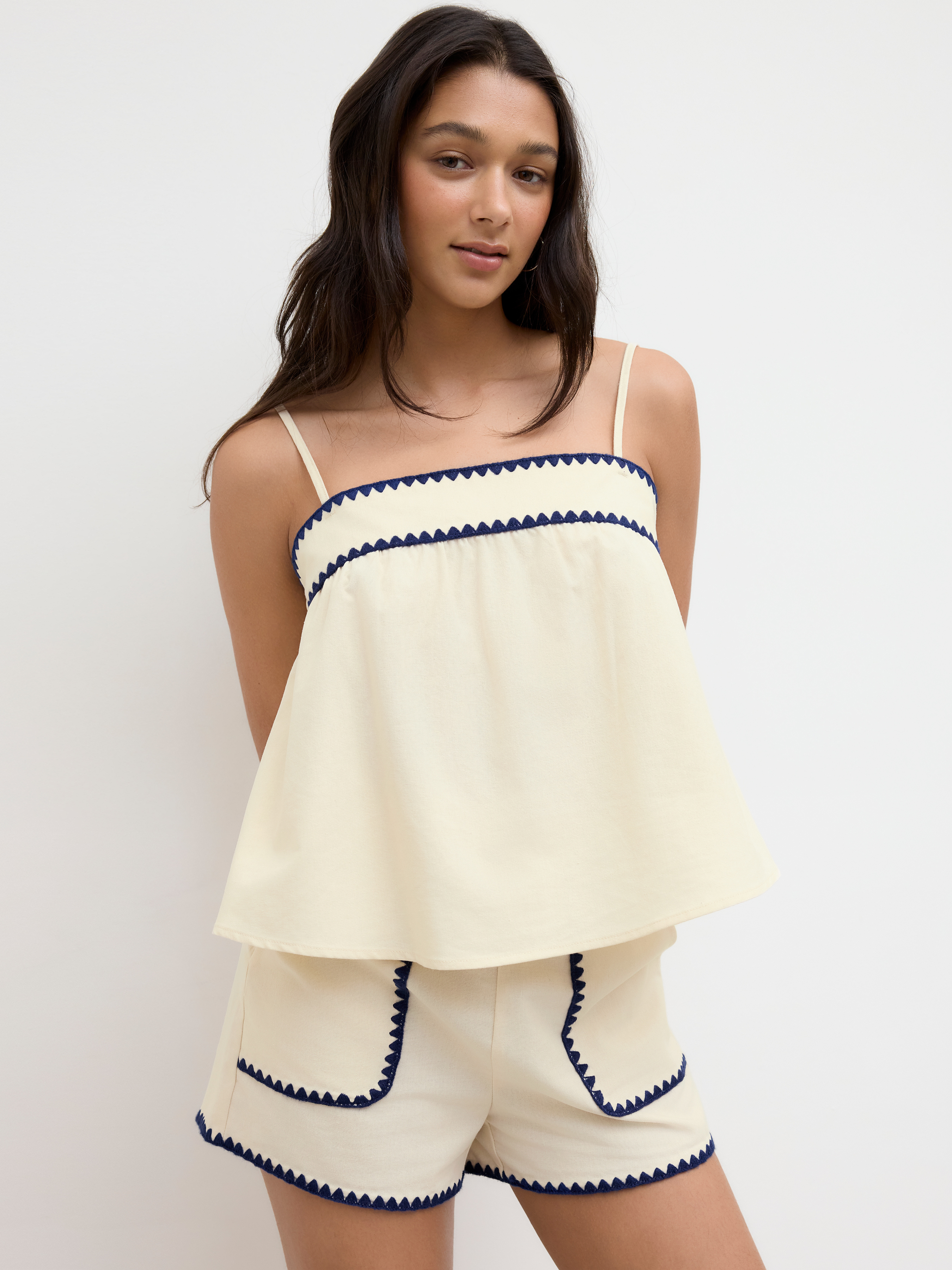 Woven Linen-blend Contrasting Binding Oversized Cami Top & Mid Rise Shorts Set For Vacation
