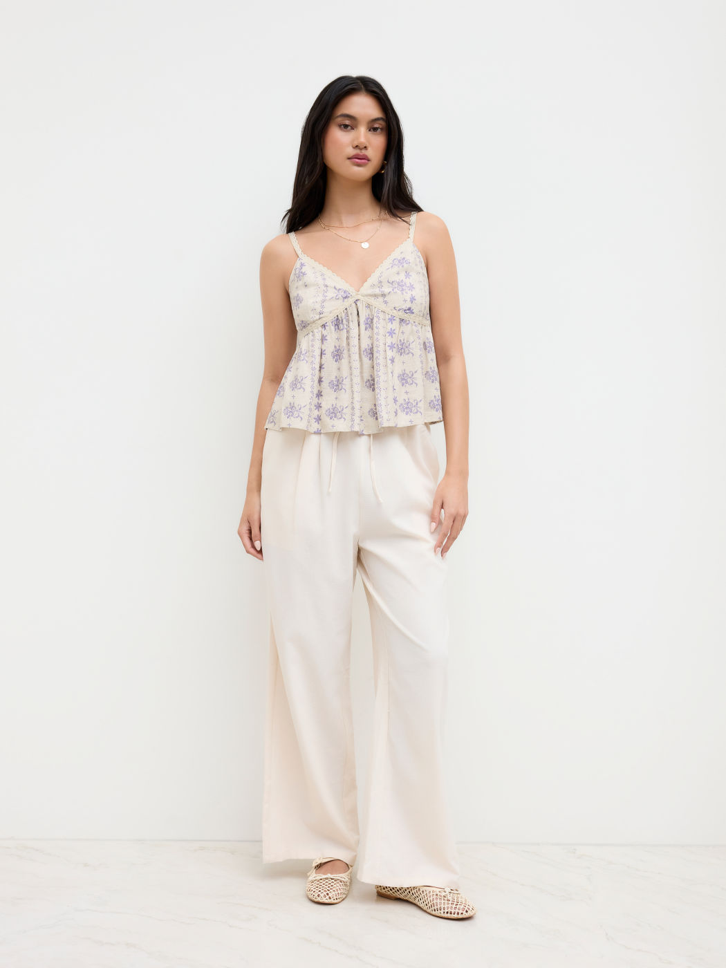Linen-blend V-neck Floral Lace Trim Ruffle Tank Top