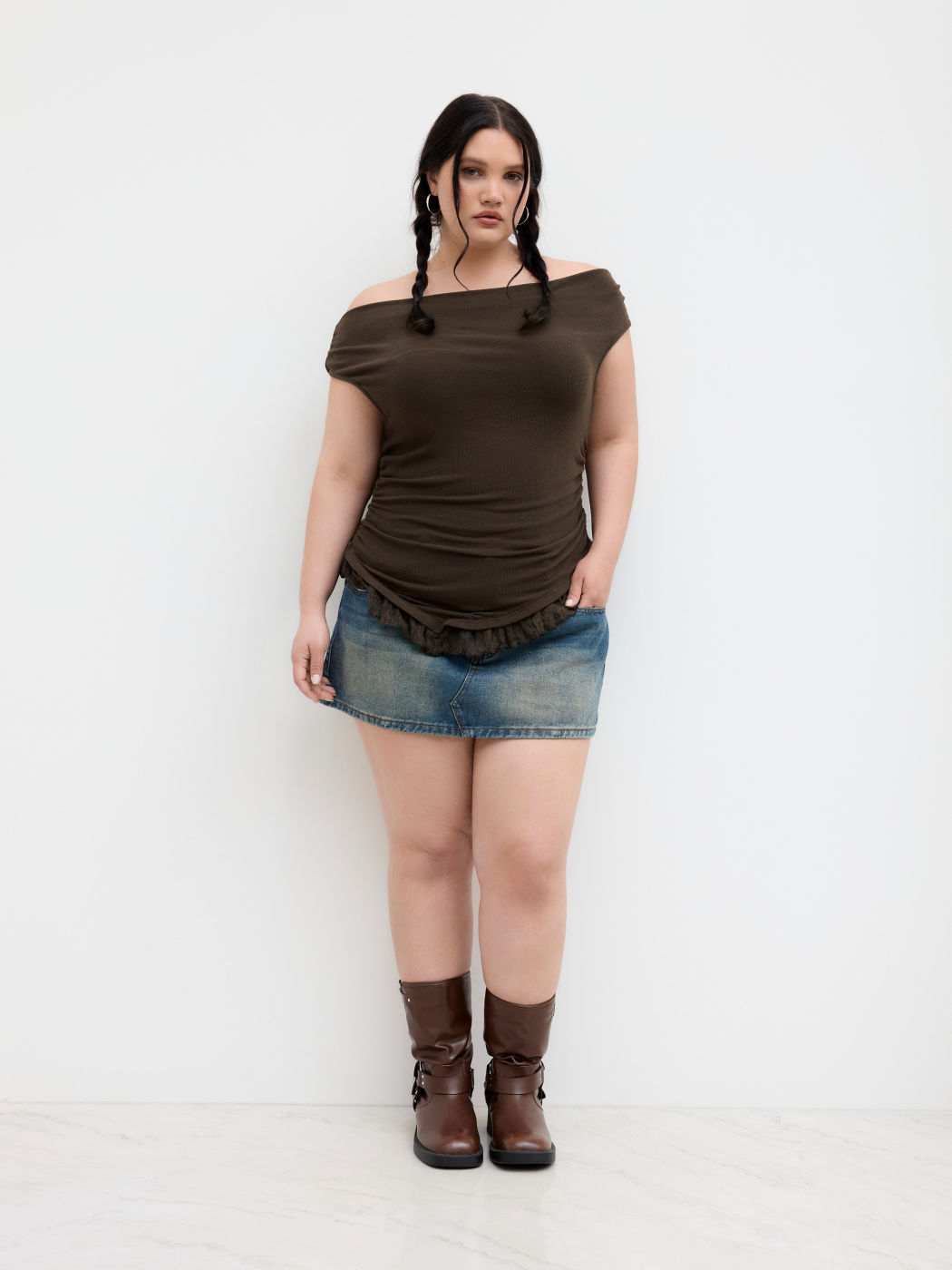 Off-shoulder Spitzenbesatz Rüschen Asymmetrischer Rockrand Oberteil Kurve & Plus