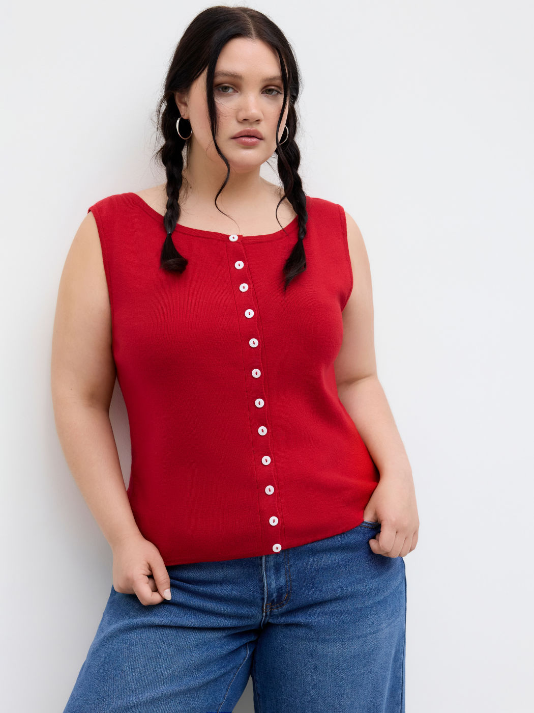 Knit Round Neckline Button Through Vest Curve & Plus