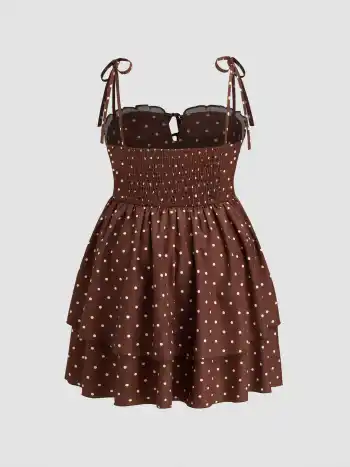 Robe courte en tissu floral avec volants, nœud et empilement Curve & Plus